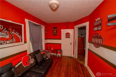 Entry Way - 412 E Madison Ave, Springfield, OH 45503 photo 3 of 3