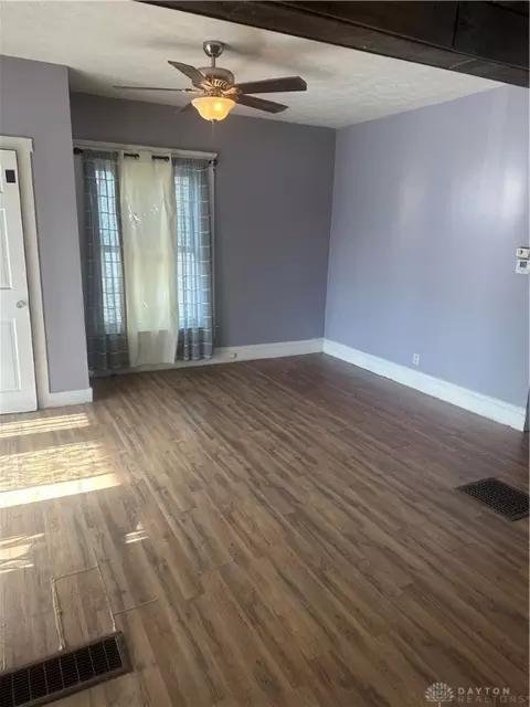 Living - 412 E Madison Ave, Springfield, OH 45503 photo 2 of 2
