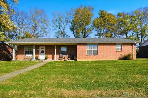 60 Lauretta Mae Dr, Lebanon, OH 45036