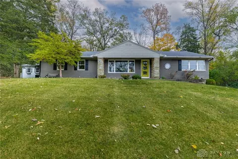 2050 William Ln, Dayton, OH 45429