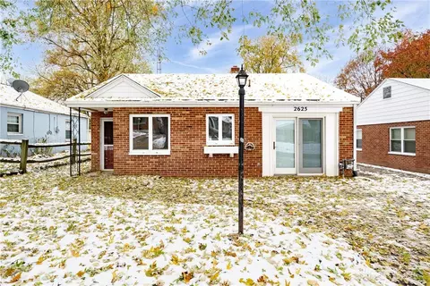 2625 Oakley Ave, Dayton, OH 45419