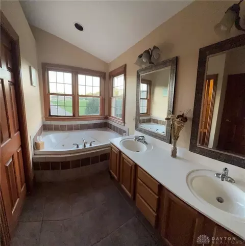 Bath - 6421 Moorefield Rd, Springfield, OH 45502 photo 1 of 6