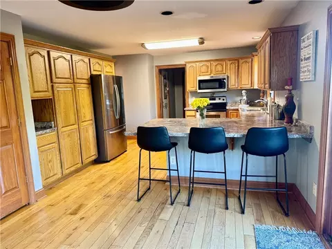 Kitchen - 6421 Moorefield Rd, Springfield, OH 45502 photo 4 of 8