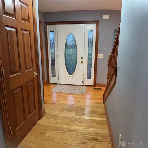 Entry Way - 6421 Moorefield Rd, Springfield, OH 45502 photo 3 of 3