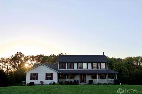 6421 Moorefield Rd, Springfield, OH 45502