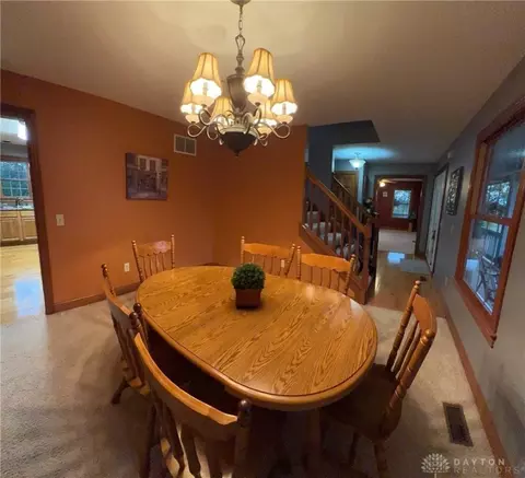 Dining - 6421 Moorefield Rd, Springfield, OH 45502 photo 4 of 5