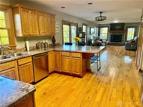 Kitchen - 6421 Moorefield Rd, Springfield, OH 45502 photo 1 of 8