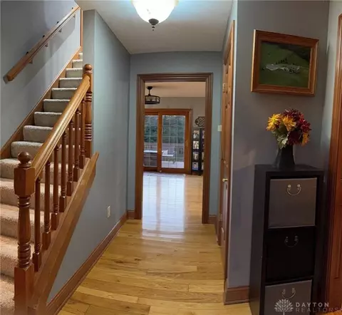 Entry Way - 6421 Moorefield Rd, Springfield, OH 45502 photo 1 of 3