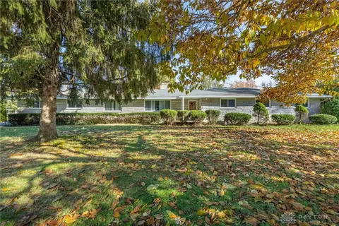 7368 San Fernando Rd, Huber Heights, OH 45424