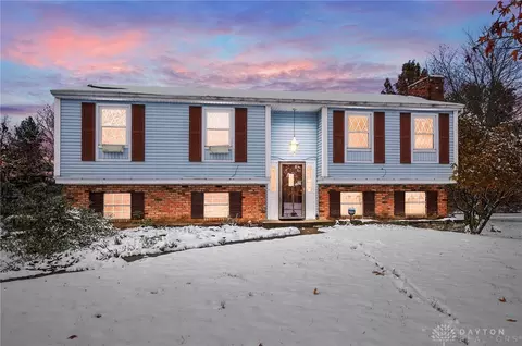 9109 Bindley Mounts Rd, Blanchester, OH 45107