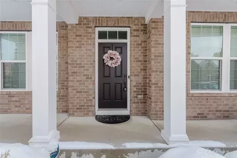 Exterior - 8754 Elysee Cir, Washington Township, OH 45458 photo 4 of 10