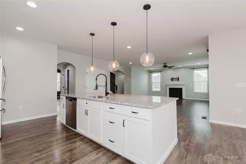 Kitchen - 8754 Elysee Cir, Washington Township, OH 45458 photo 3 of 6