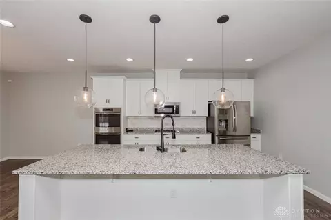 Kitchen - 8754 Elysee Cir, Washington Township, OH 45458 photo 6 of 6