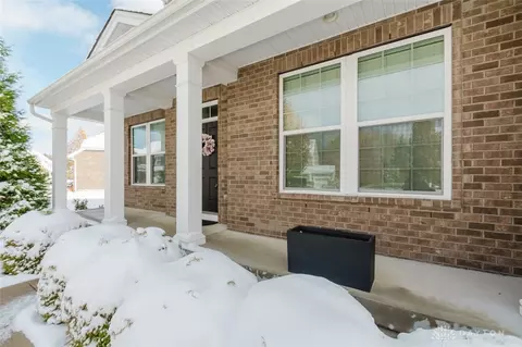 Exterior - 8754 Elysee Cir, Washington Township, OH 45458 photo 3 of 10