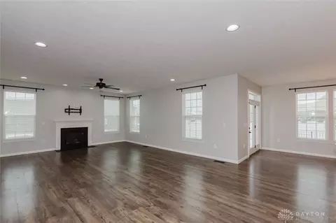 Living - 8754 Elysee Cir, Washington Township, OH 45458 photo 5 of 5