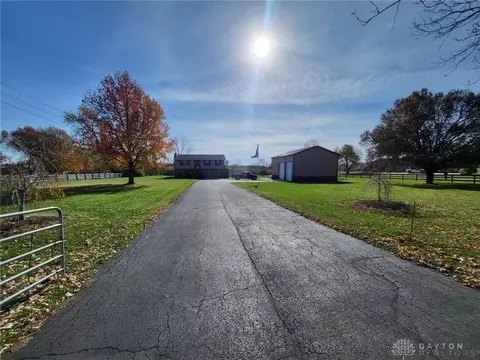 4981 Eck Rd, Middletown, OH 45042