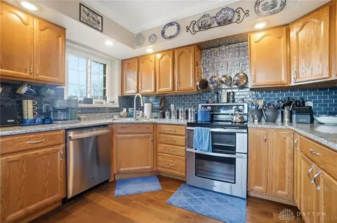 Kitchen - 7475 Detrick Jordan Pike, Springfield, OH 45502 photo 1 of 7