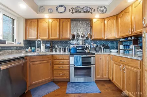 Kitchen - 7475 Detrick Jordan Pike, Springfield, OH 45502 photo 3 of 7