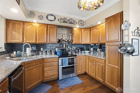 Kitchen - 7475 Detrick Jordan Pike, Springfield, OH 45502 photo 2 of 7