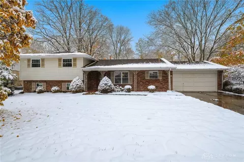 1367 Howell Rd, Dayton, OH 45434