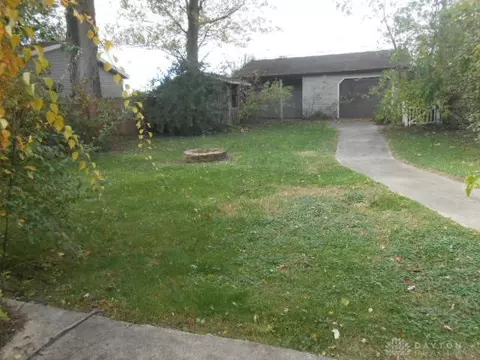 Exterior - 325 Larchmonte Ave, Springfield, OH 45503 photo 7 of 11