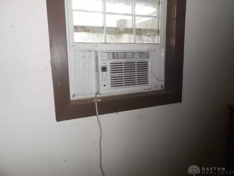 Bedroom - 325 Larchmonte Ave, Springfield, OH 45503 photo 5 of 5