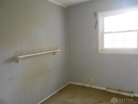 Bedroom - 325 Larchmonte Ave, Springfield, OH 45503 photo 4 of 5