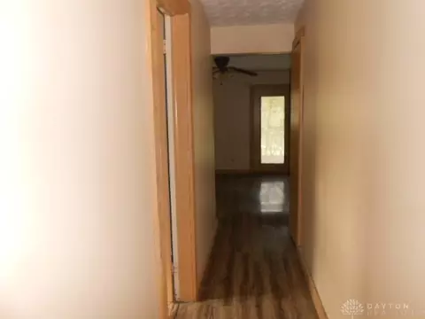 Entry Way - 325 Larchmonte Ave, Springfield, OH 45503 photo 3 of 4