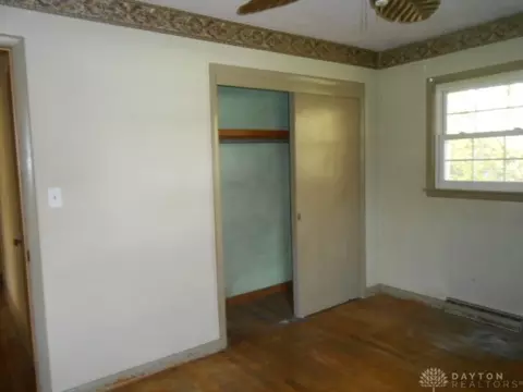 Bedroom - 325 Larchmonte Ave, Springfield, OH 45503 photo 3 of 5