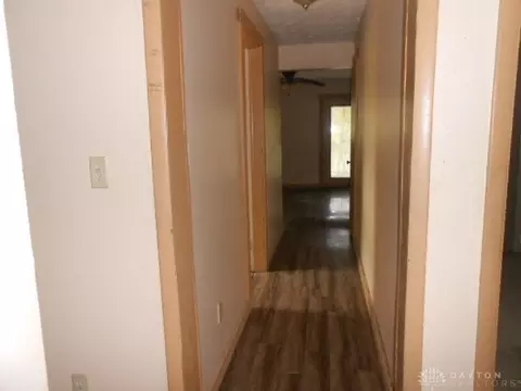 Entry Way - 325 Larchmonte Ave, Springfield, OH 45503 photo 1 of 4