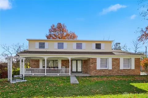 2465 Owlcrest Dr, Cincinnati, OH 45231