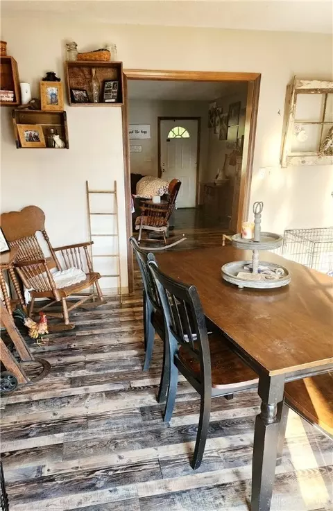572 S Main St, De Graff, OH 43318 photo 6