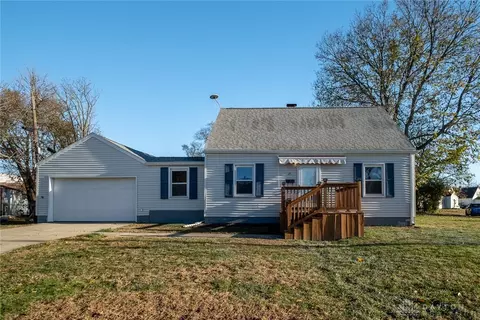 211 Holmes Dr, Fairborn, OH 45324