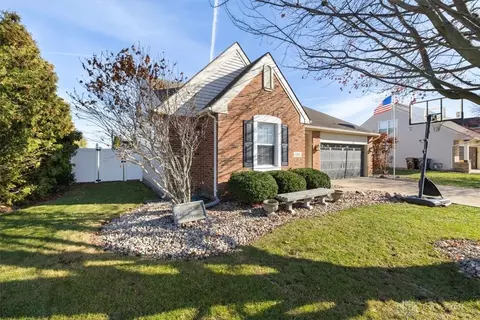 505 Deerwood Dr, Piqua, OH 45356