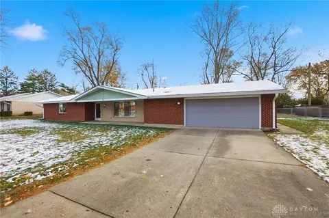 2298 Jacavanda Dr, Dayton, OH 45431