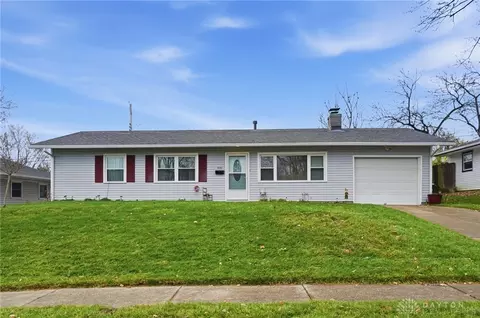 1230 Hemlock Dr, Fairborn, OH 45324