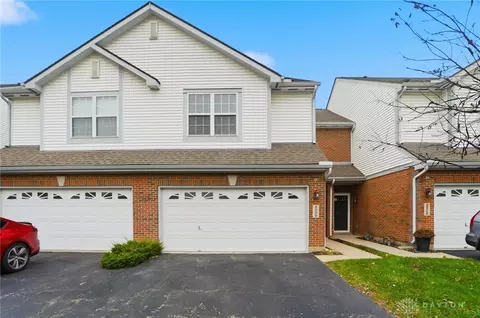 9235 Great Lakes Cir, Washington Township, OH 45458