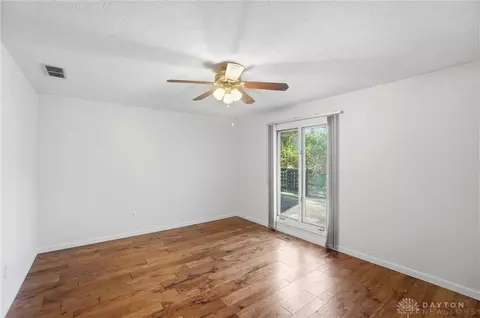 Bedroom - 551 Cottingwood Ct, Kettering, OH 45429 photo 2 of 3