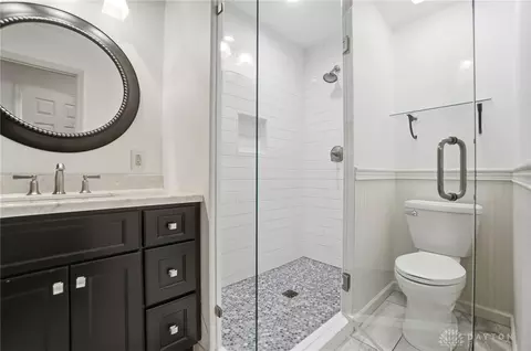 Bath - 551 Cottingwood Ct, Kettering, OH 45429 photo 3 of 4