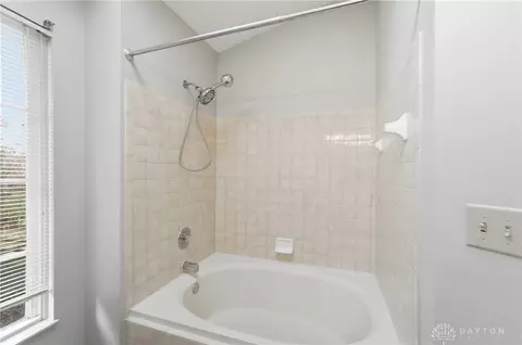Bath - 544 Forest Ridge Ct, Cincinnati, OH 45244 photo 3 of 5
