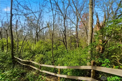 Exterior - 544 Forest Ridge Ct, Cincinnati, OH 45244 photo 10 of 12