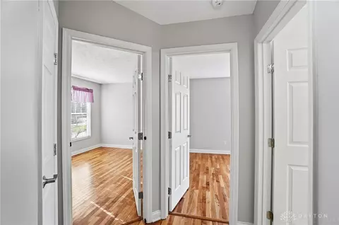 Entry Way - 544 Forest Ridge Ct, Cincinnati, OH 45244 photo 2 of 3