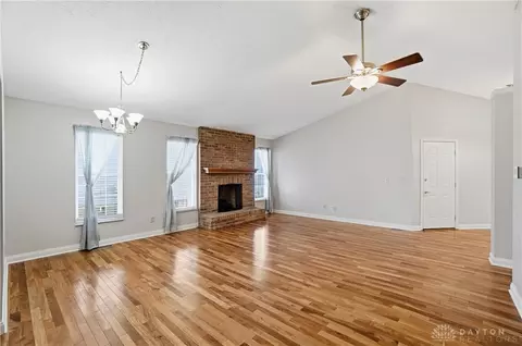 Living - 544 Forest Ridge Ct, Cincinnati, OH 45244 photo 3 of 5