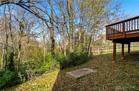Exterior - 544 Forest Ridge Ct, Cincinnati, OH 45244 photo 9 of 12