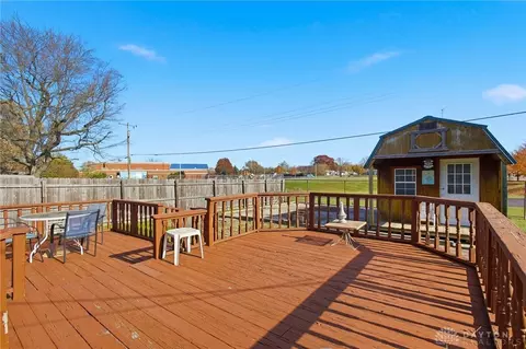 Exterior - 532 Gruen Dr, Springfield, OH 45505 photo 6 of 10