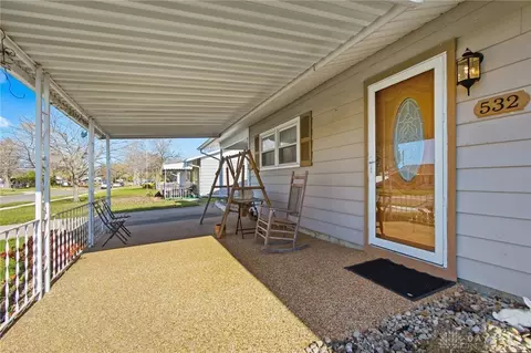 Exterior - 532 Gruen Dr, Springfield, OH 45505 photo 2 of 10
