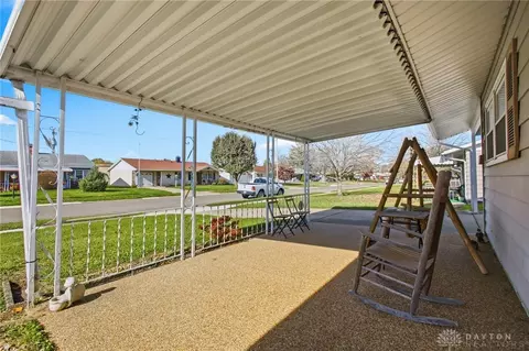 Exterior - 532 Gruen Dr, Springfield, OH 45505 photo 3 of 10