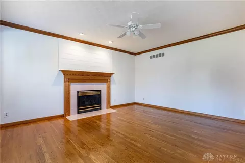 Living - 320 Springmill Dr, Springboro, OH 45066 photo 6 of 8