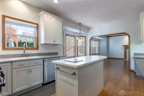 Kitchen - 320 Springmill Dr, Springboro, OH 45066 photo 1 of 6
