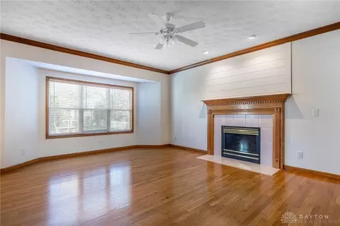 Living - 320 Springmill Dr, Springboro, OH 45066 photo 5 of 8